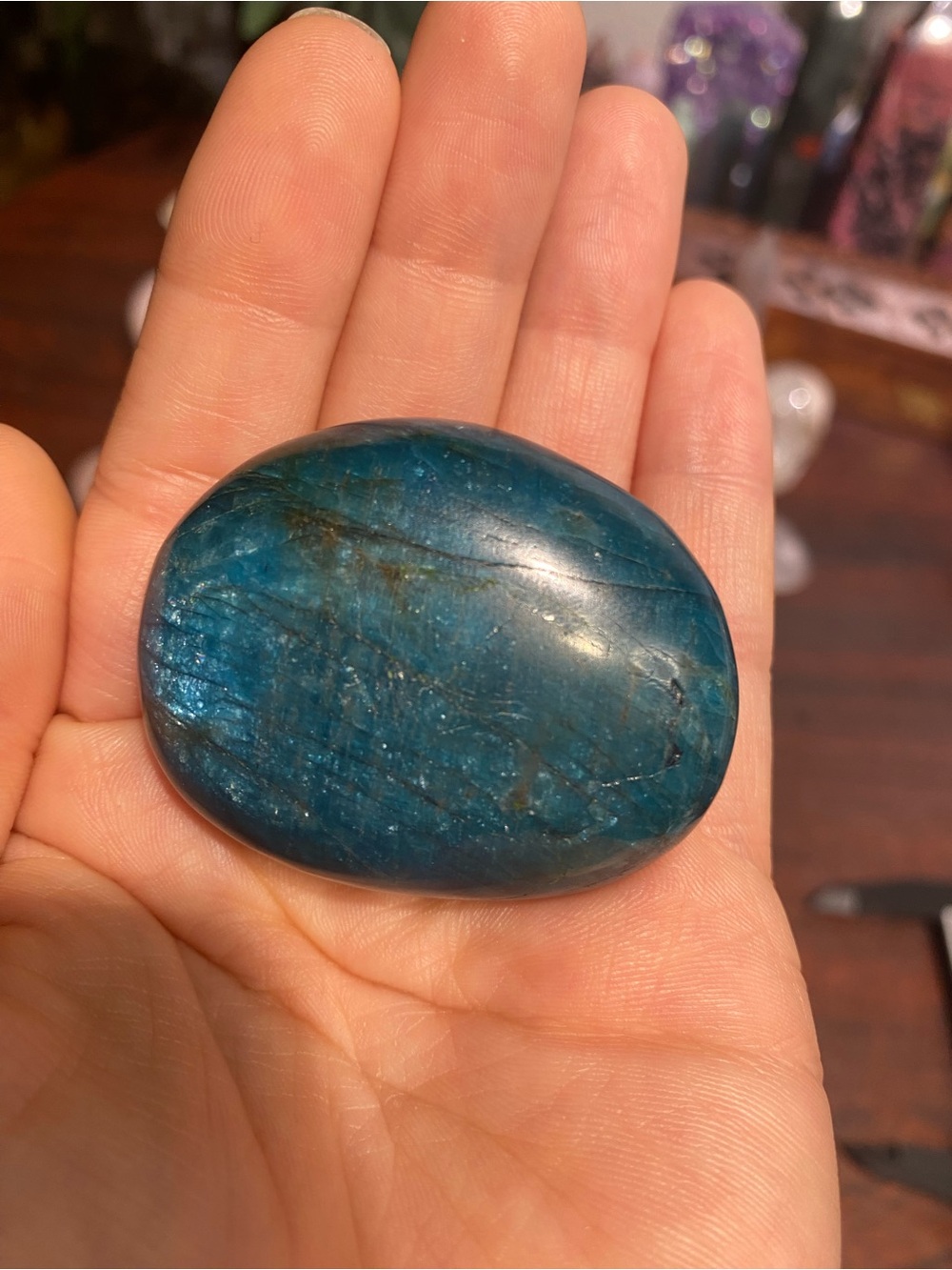 Blue Apatite Palm Stone - Picture 13 of 13